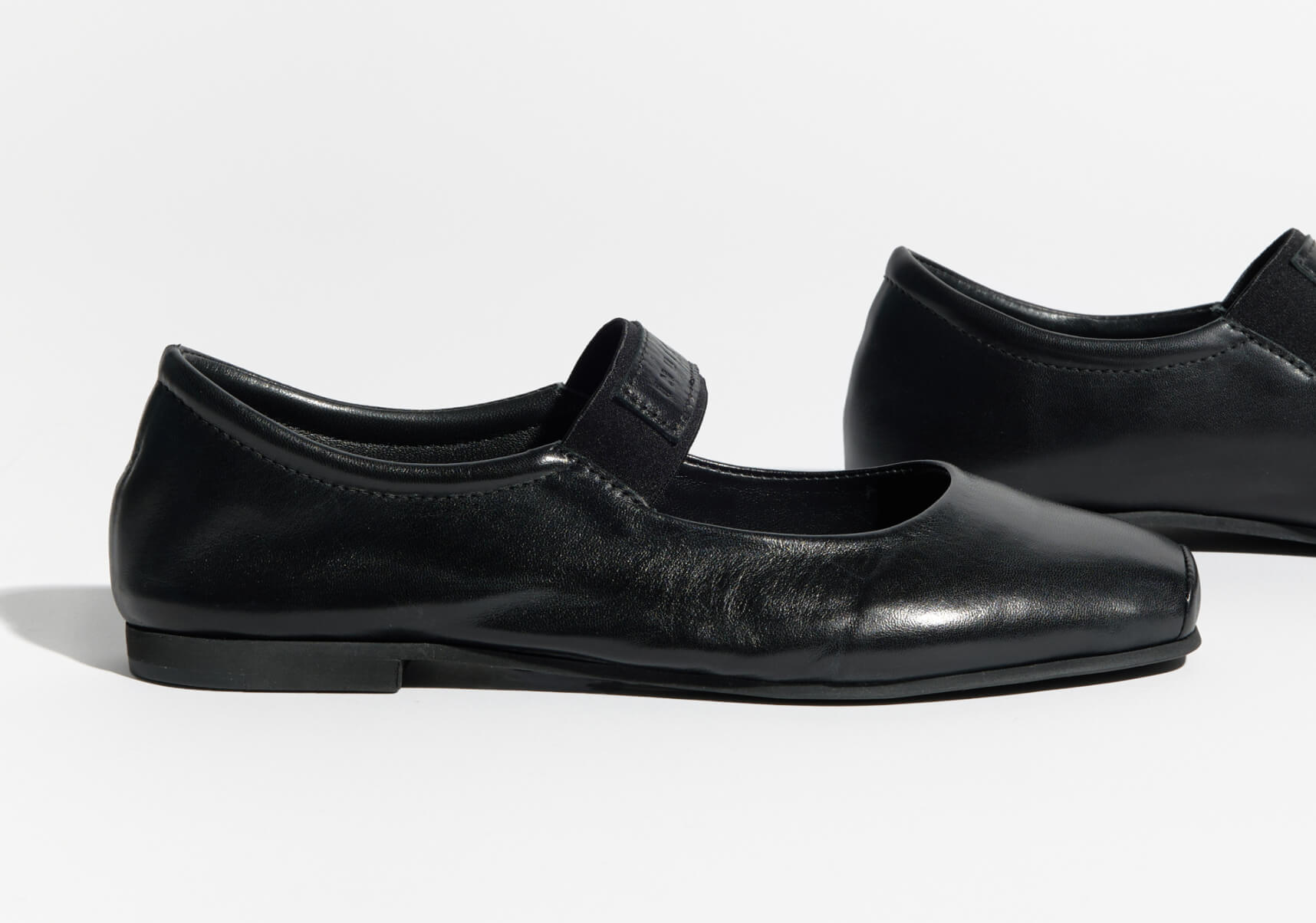 The (hi)story of ballerinas